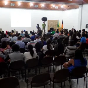 Manuel Quiros-gran-asistencia-congreso-Amazonia.jpg